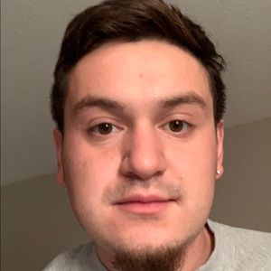 Meet your Posher, Carlos